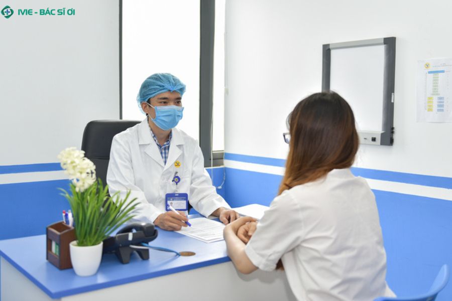 Nếu có dấu hiệu chảy máu hoặc đau rát kéo dài sau khi quan hệ, người dùng nên chủ động đặt lịch tư vấn cùng bác sĩ chuyên khoa